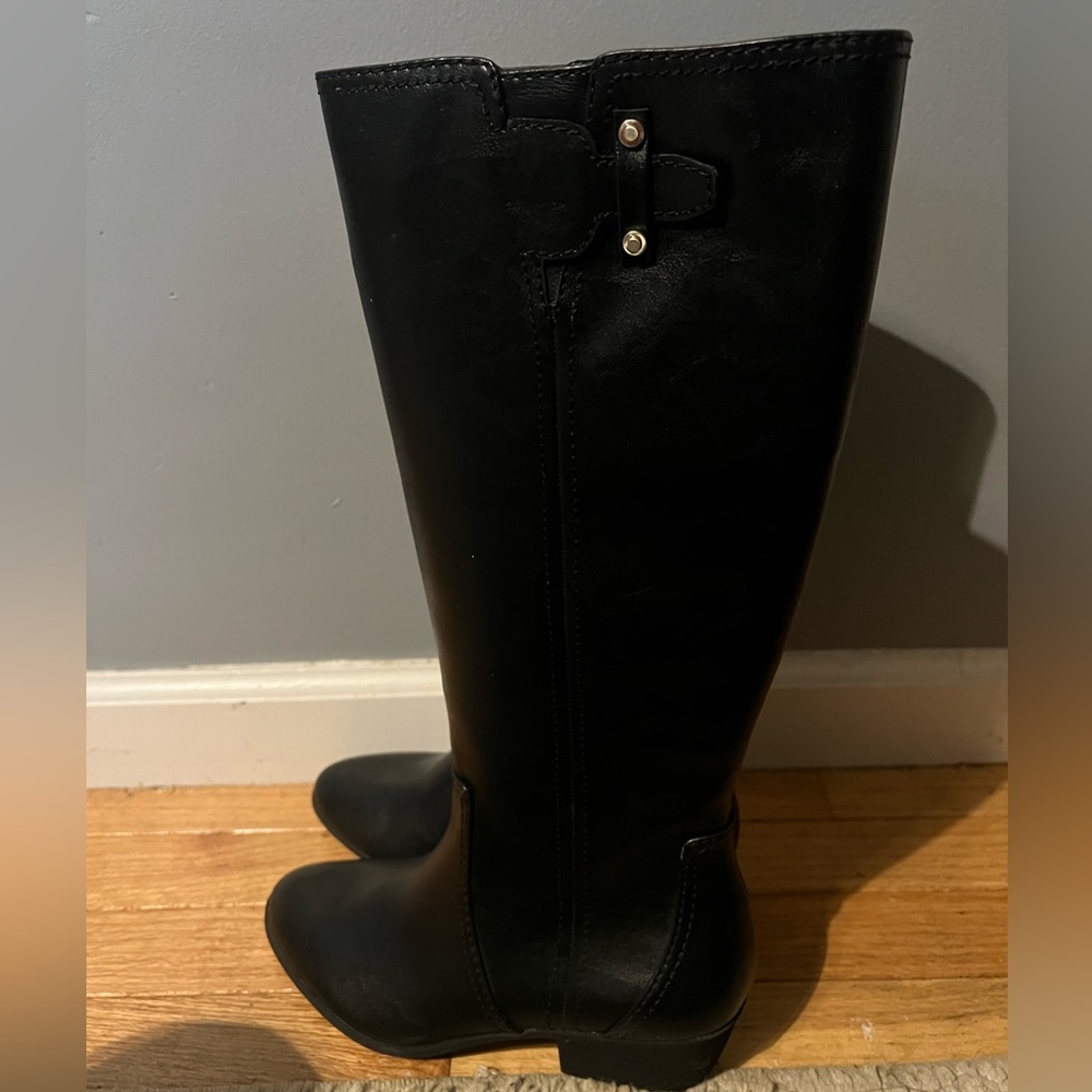 New boots never worn!